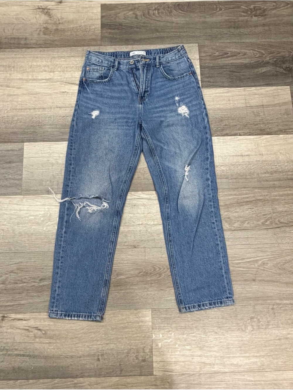 Zara Women’s Relaxed Distressed Blue Jeans